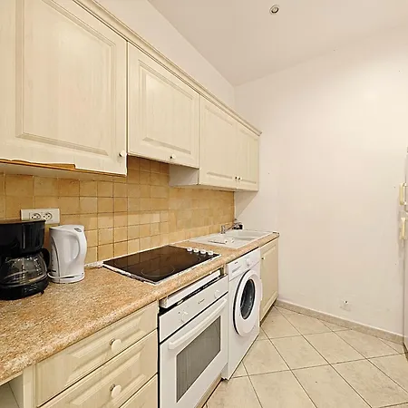 Viva Riviera 11 Rue Commandant André