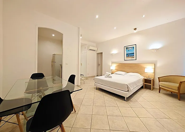 Viva Riviera 11 Rue Commandant Andre 칸느