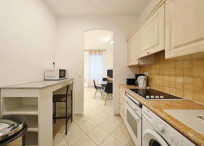 Viva Riviera 11 Rue Commandant Andre *