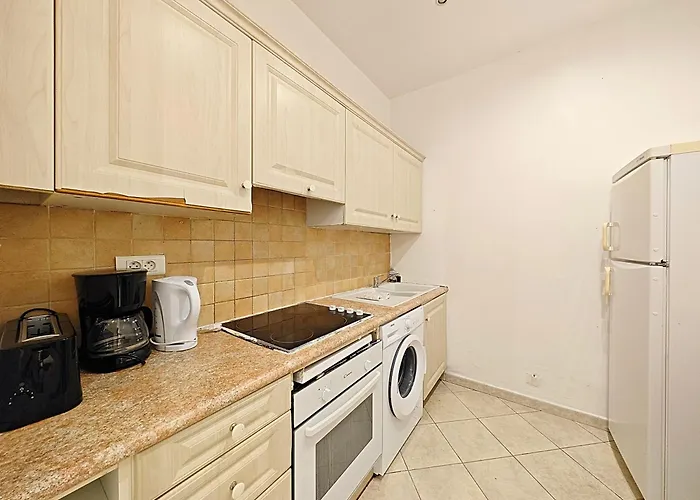 Viva Riviera 11 Rue Commandant Andre